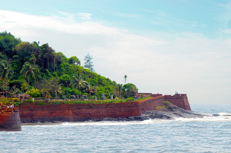Fort Aguada, Sinquerim – 8 to 10 kms